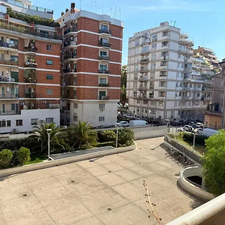 Trastevere With A Terrace Smart Tv And Ac * Roma
